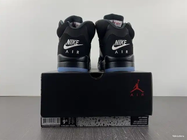 Cheap TBK 845035-003 Retro (2016) Metallic Black Jordan 5 0513